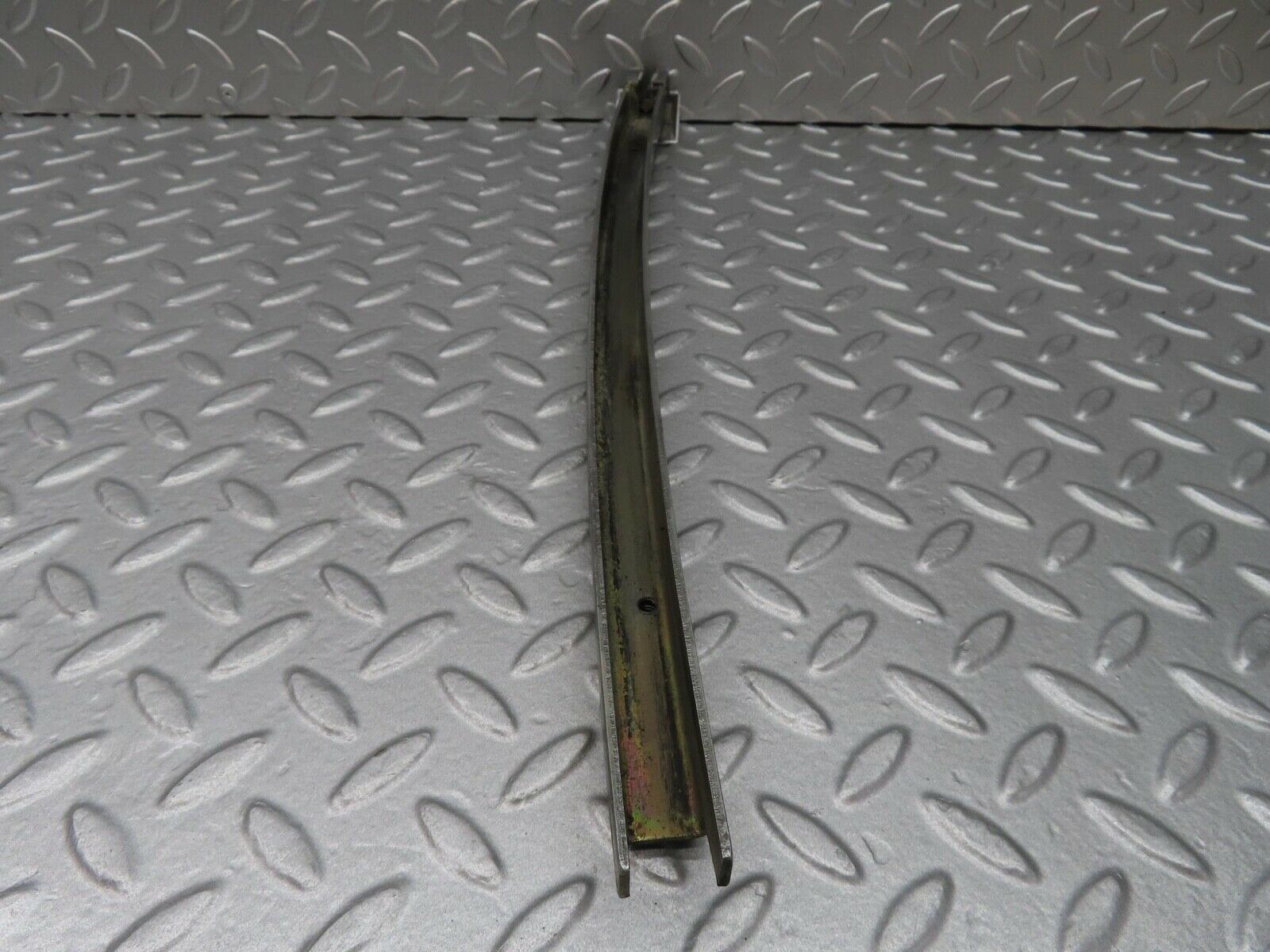 13993 Mercedes-Benz C107 280SLC Rear Right Window Channel