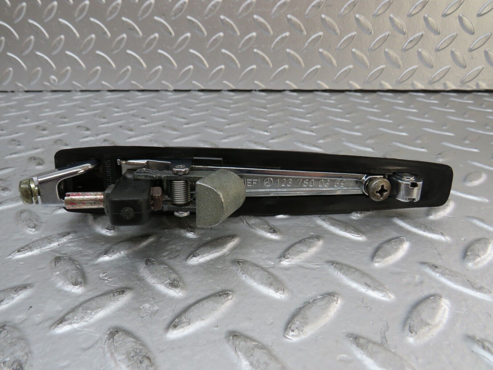 27054 Mercedes-Benz W123 280E Rear Exterior Door Handle 1237600359