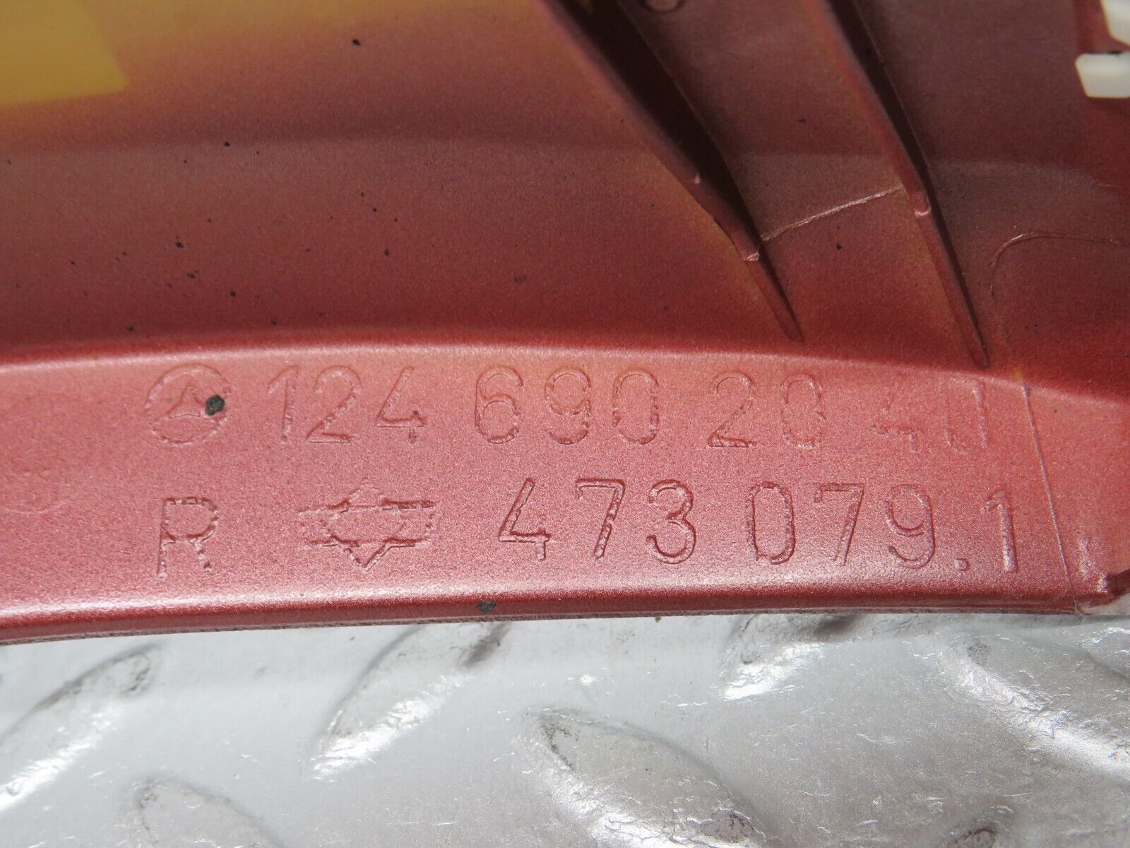 29995 Mercedes-Benz W124 Rear Right Fender Wing Lower Moulding Trim 1246902040