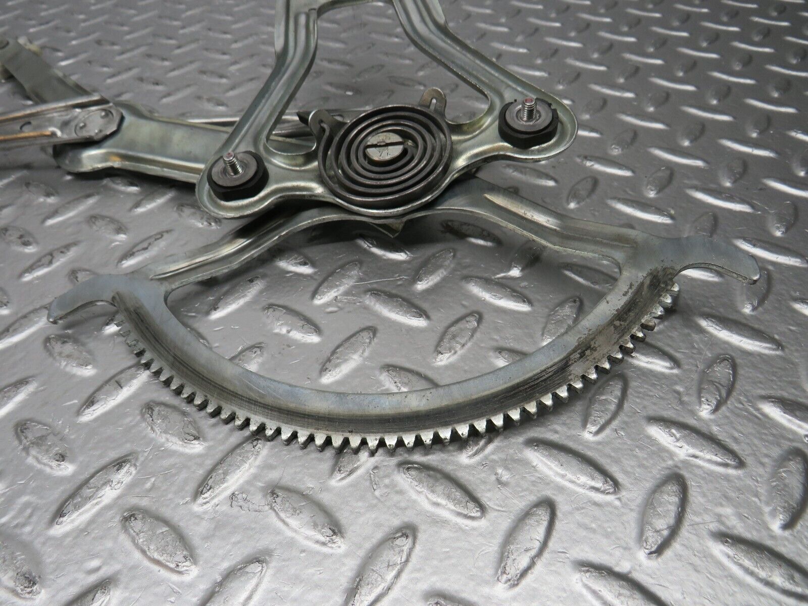 31202 Mercedes-Benz S124 220TE Wagon Front Left Power Window Regulator