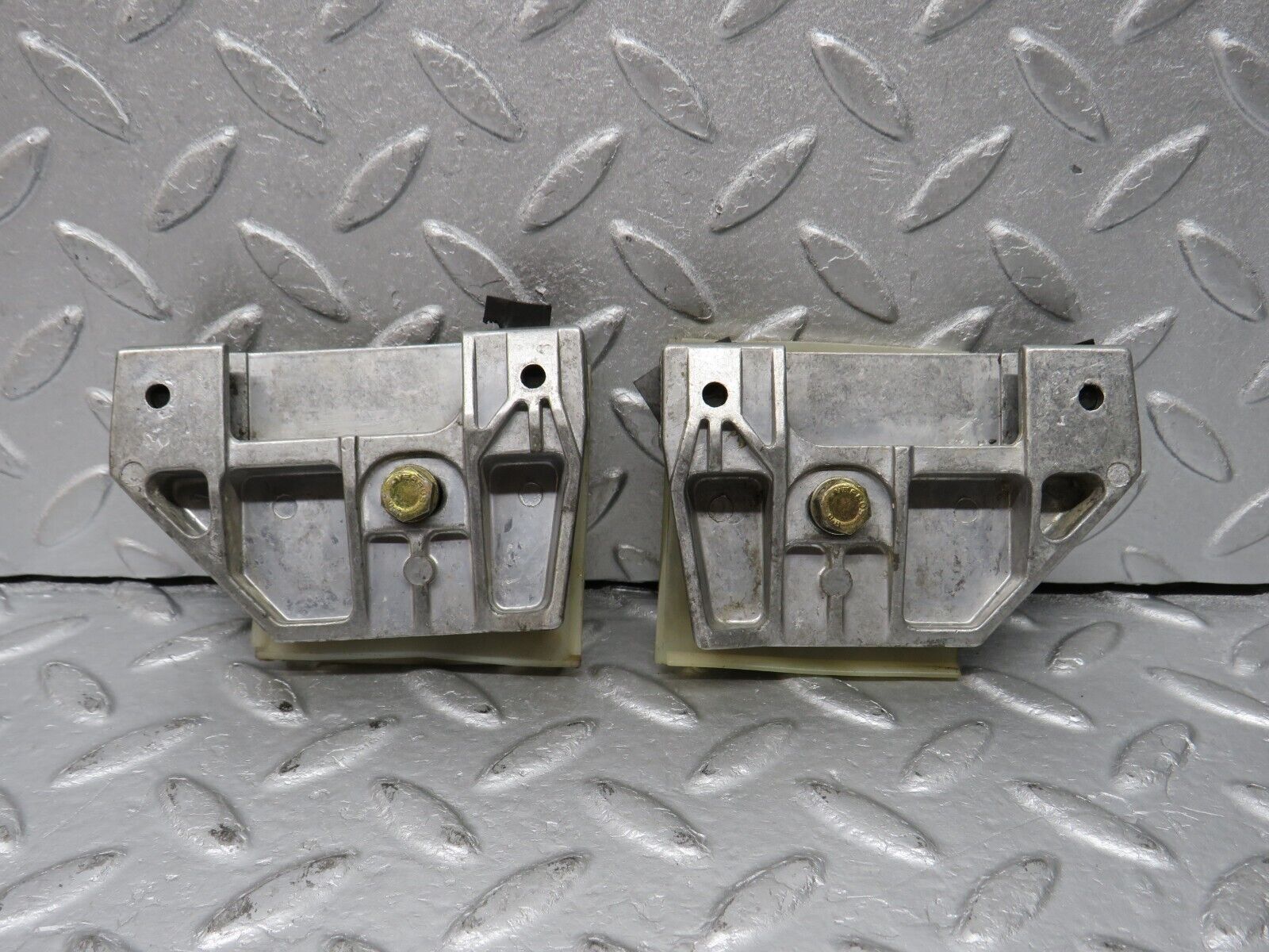 38356 Mercedes-Benz R129 280SL Coupe Door Window Guide Bracket 1247250132 1247250232