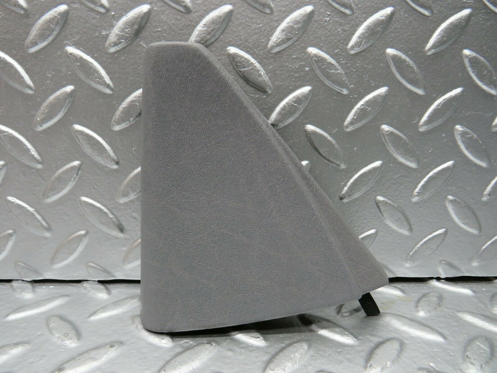 22600 Mercedes-Benz C124 E220 Coupe Mirror Triangle Cover Left 1247201711