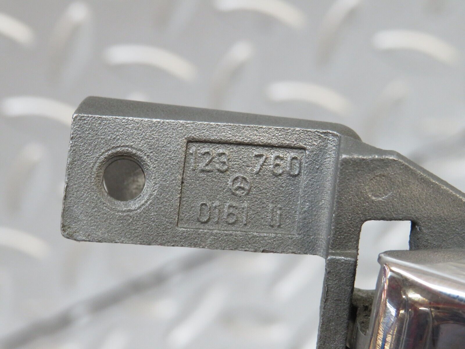 28285 Mercedes-Benz S123 240D Wagon Left Interior Door Handle 1237600161