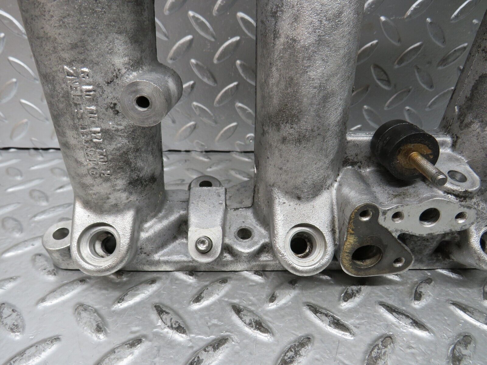 28696 Mercedes-Benz W123 230E Intake Manifold 1021410301 1021411190