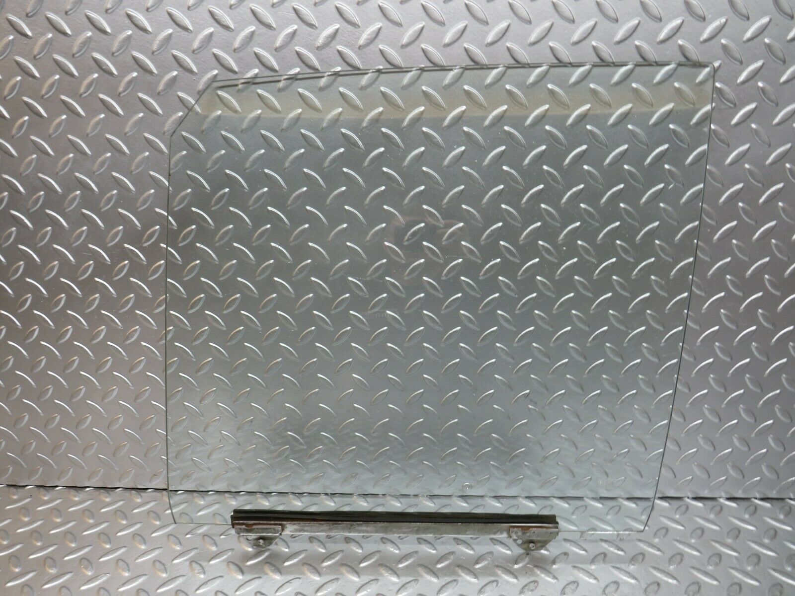 24588 Mercedes-Benz W108 Door Window Glass Front Left