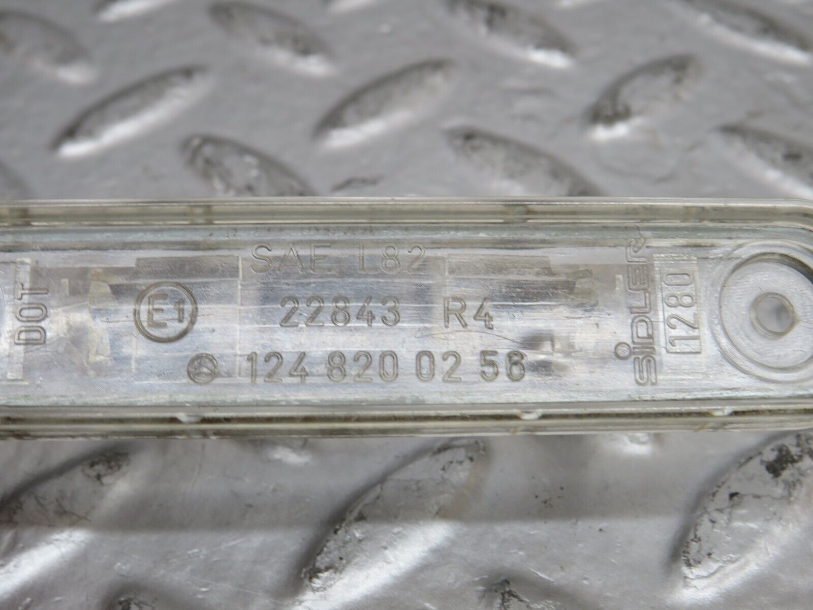 26391 Mercedes-Benz C124 220CE number Plate Light Pair 1248200256