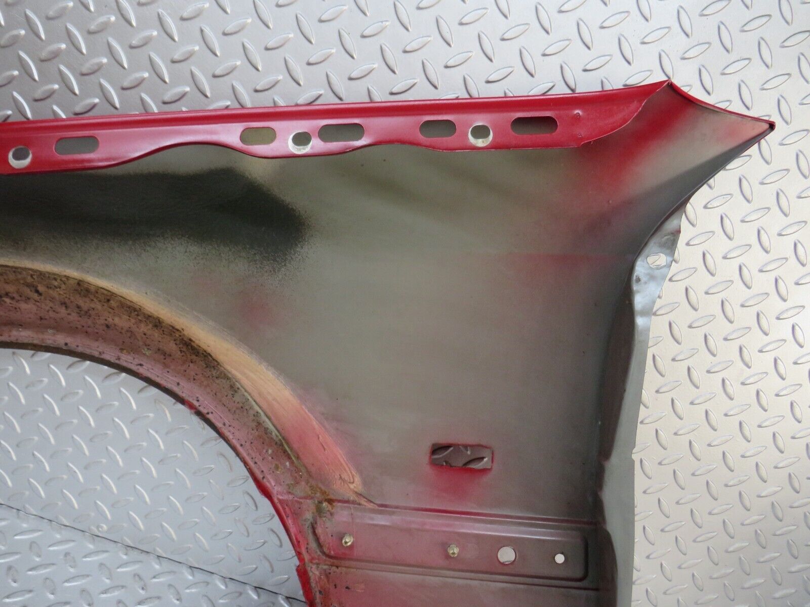 33369 Mercedes-Benz W202 C180 Front Right Fender Wing