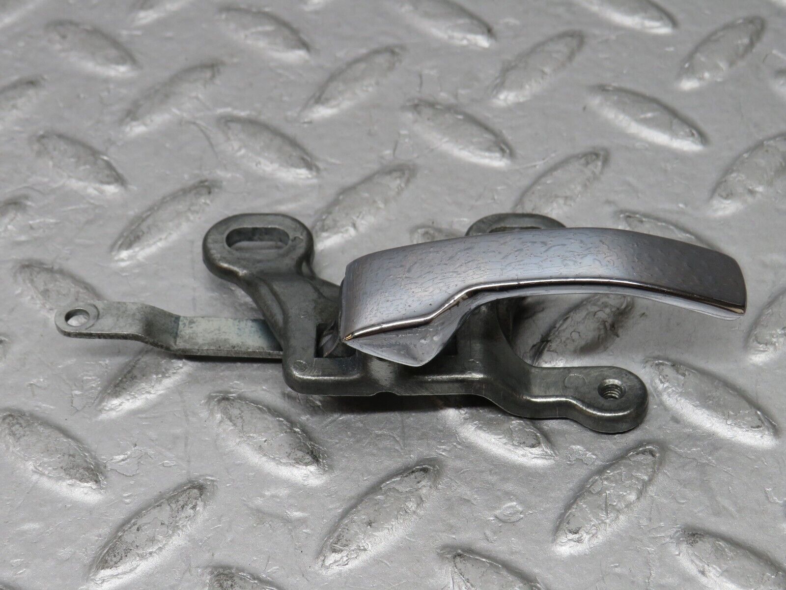 35815 Mercedes-Benz W108 Front Right Chrome Interior Door Handle 1107660419