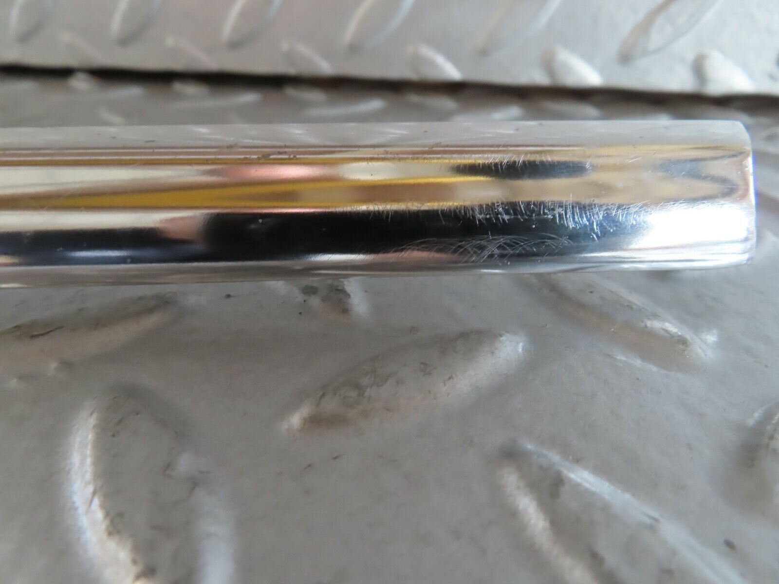 19124 Mercedes-Benz W123 300D Rear Right Door Chrome Moulding Trim