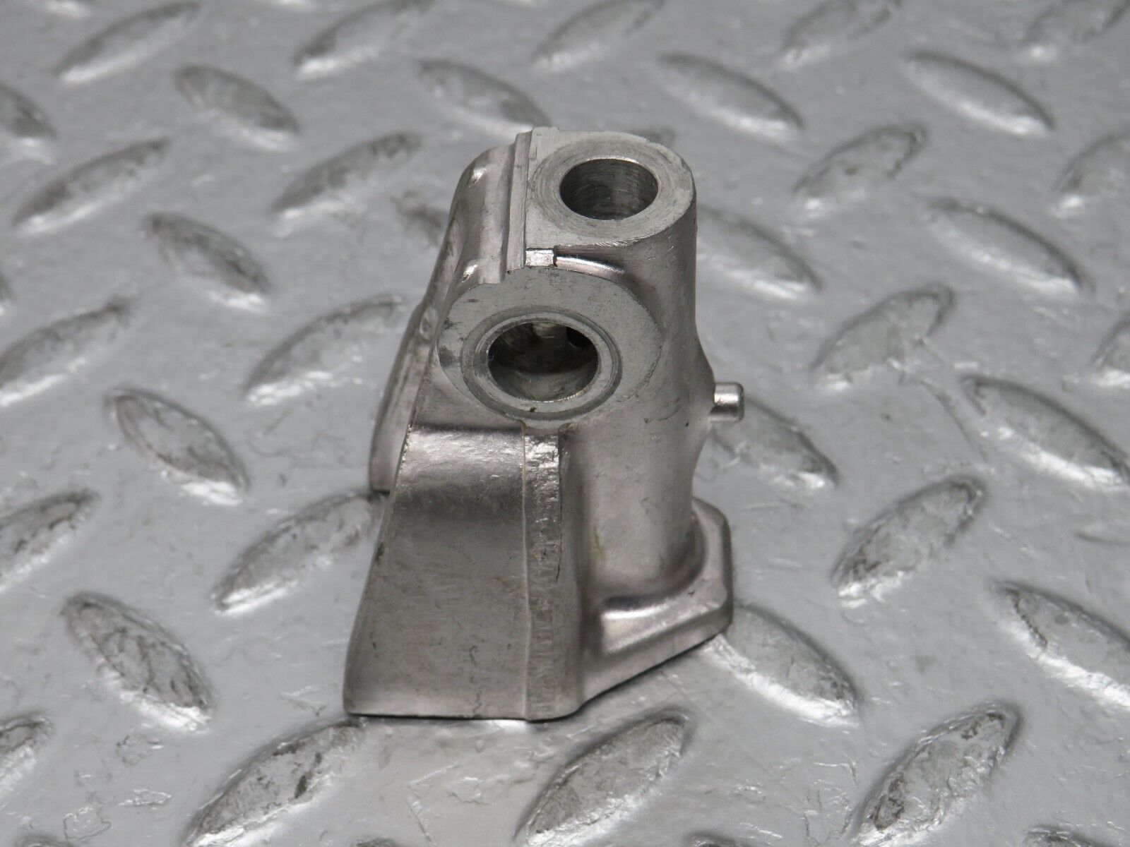 0278 Mercedes-Benz W123 220D Rocker Arm Support 6150550110