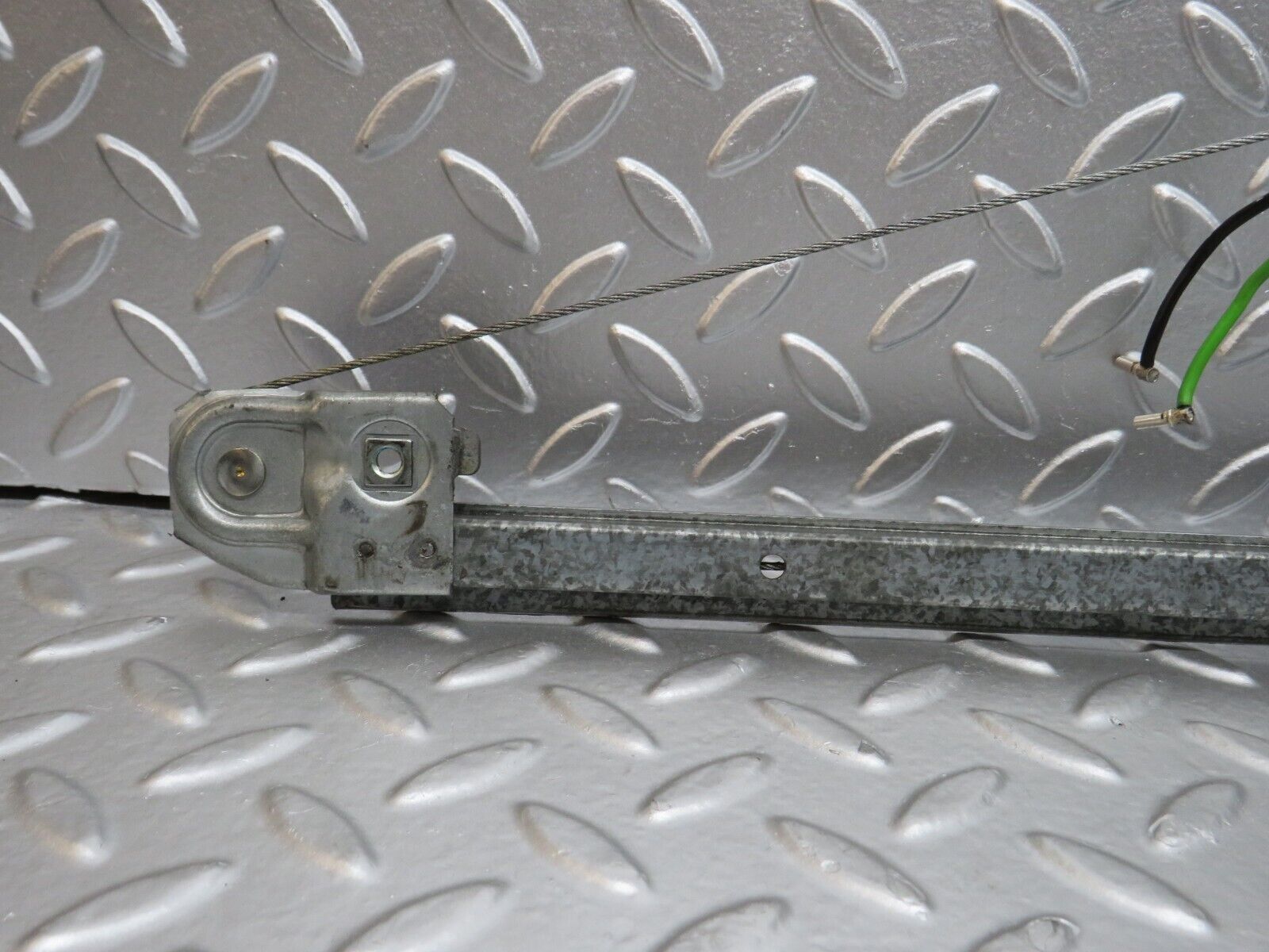 29287 Mercedes-Benz W124 230E Rear Left Power Window Regulator With Motor 774.30009/04