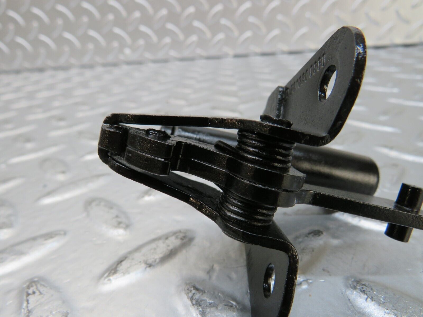 25340 Mercedes-Benz W201 190D Bonnet Lock Catch 2018800860