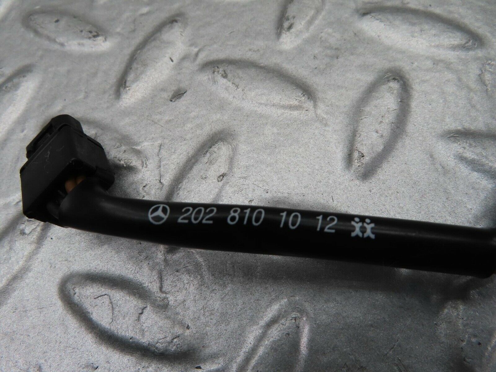 15055 Mercedes-Benz W140 S320 Sun Visor Lighting Contact Switch 2028101012