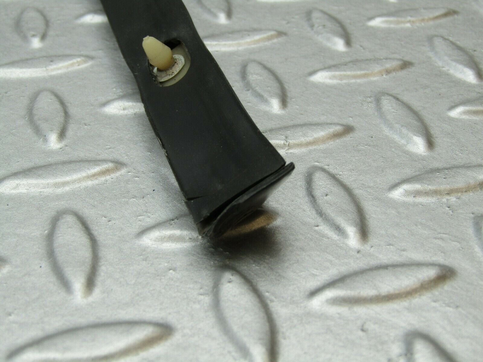 3337 Mercedes-Benz W115 220D Centre Door Chrome Trim Rear Right