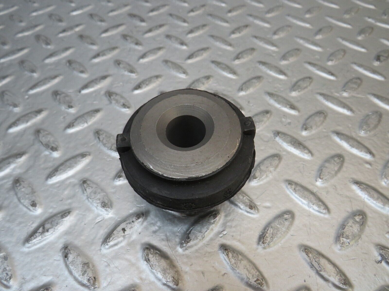 27082 Mercedes-Benz W123 280E Control Arm Bushing Kit New 1233301375