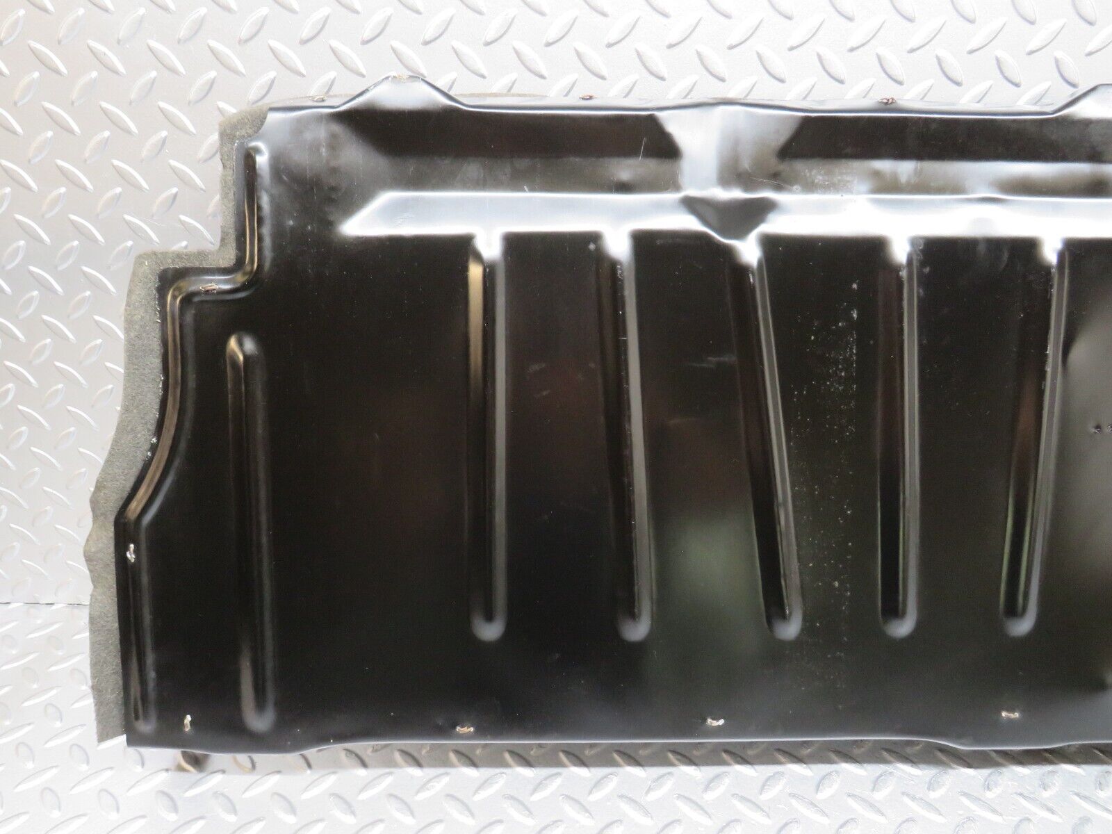 36231 Mercedes-Benz W126 420SE Fuel Tank Cover Plate Carpet Grey