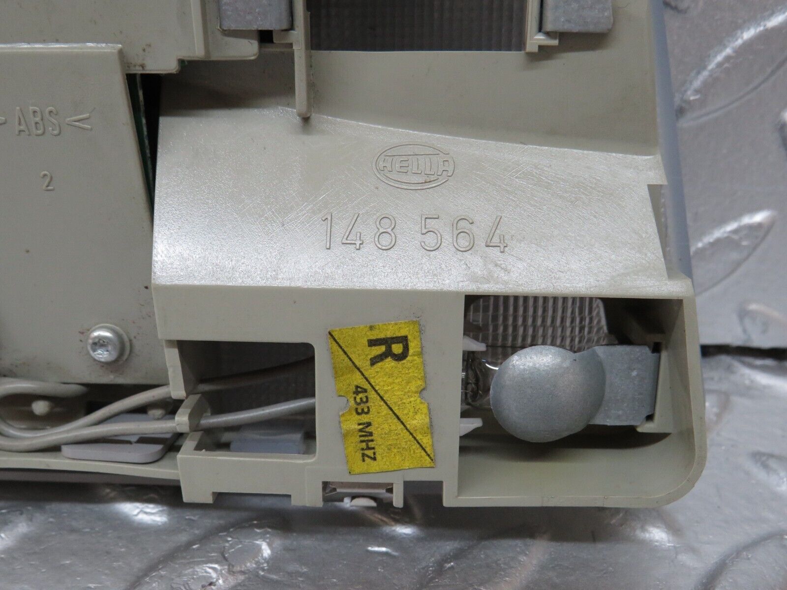 34777 Mercedes-Benz W210 320E Interior Dome Light Hella 148564 1408300008