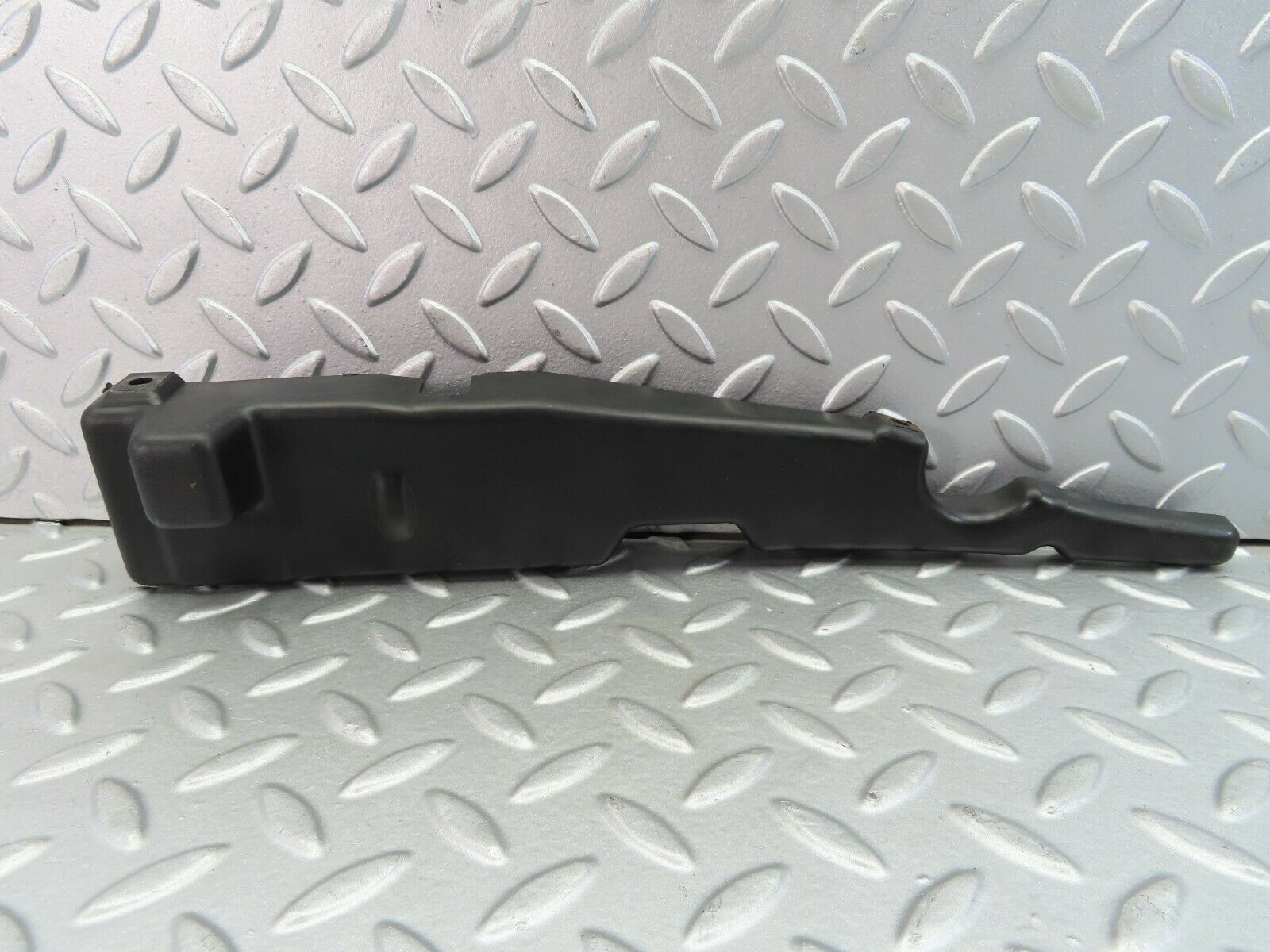 7516 Mercedes-Benz S123 230TE Wagon Bonnet Catch Cover 1238870025