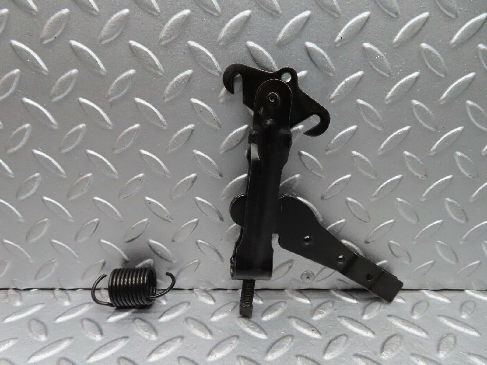 14513 Mercedes-Benz C107 280 SLC Handbrake Adjusting Handbrake Regulator