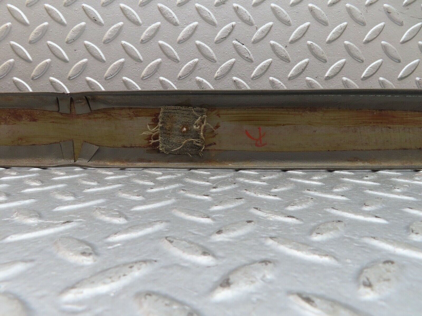 18897 Mercedes-Benz W121 190b Ponton B Pillar Cover Left Side Brown