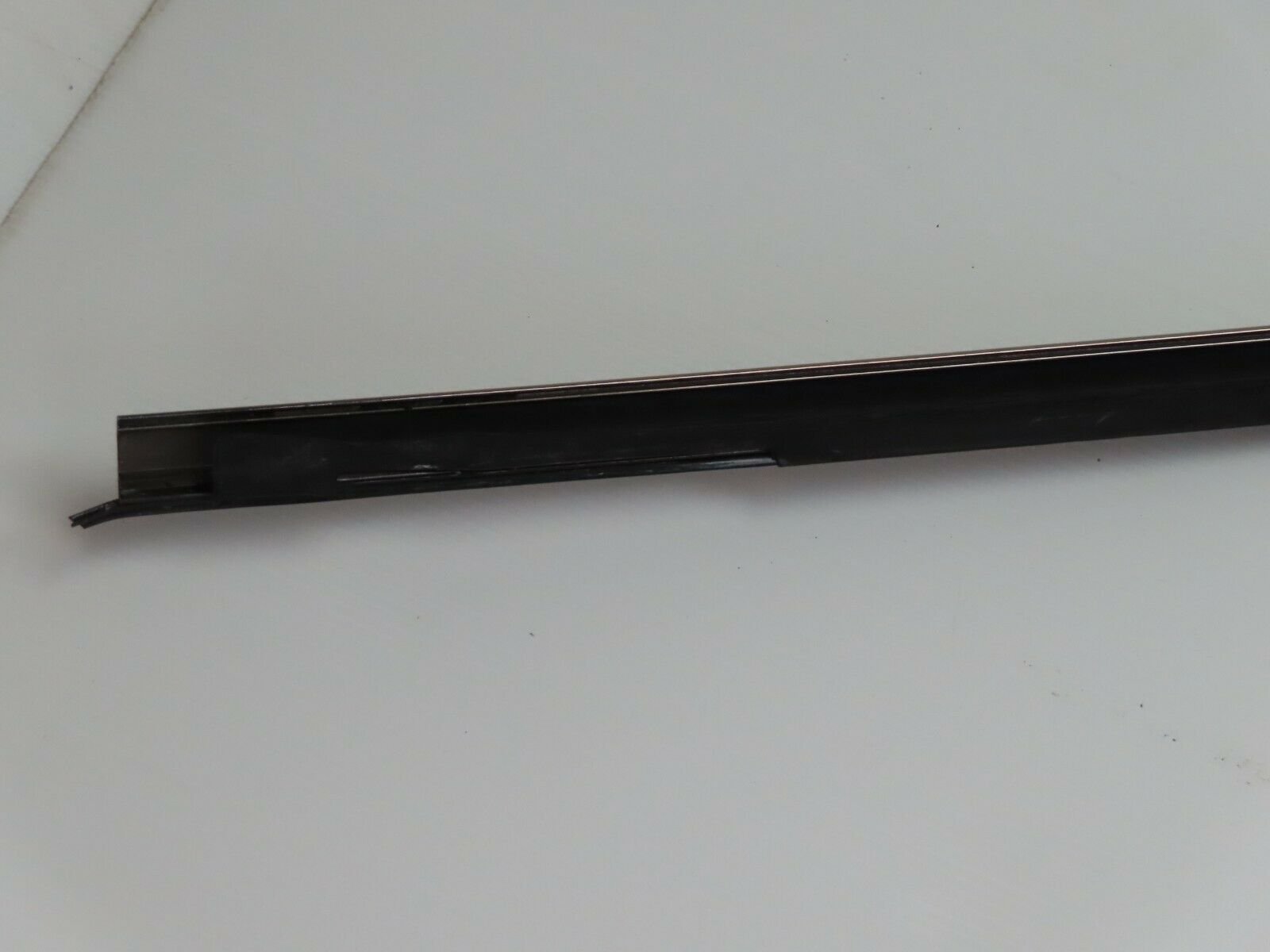 5505 Mercedes-Benz W124 230E Roof Chrome Trim Right Side 1246900497