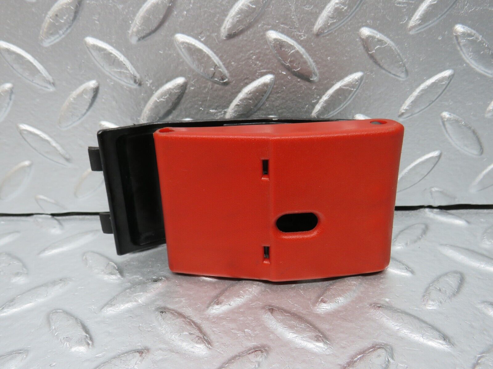 31334 Mercedes-Benz S124 220TE Wagon Bonnet Release Handle