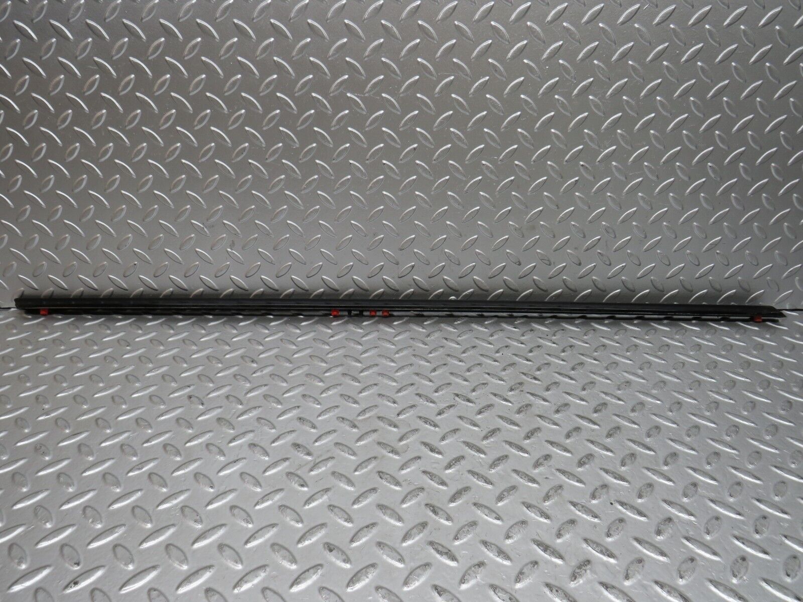 28237 Mercedes-Benz S123 240D Wagon Front Right Door Centre Moulding Trim