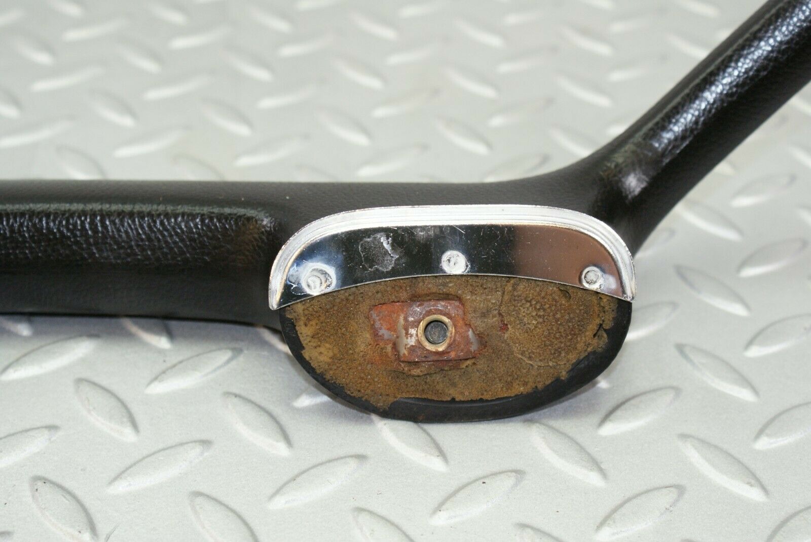 3108 Mercedes-Benz W115 220D Interior Door Handle Right Black