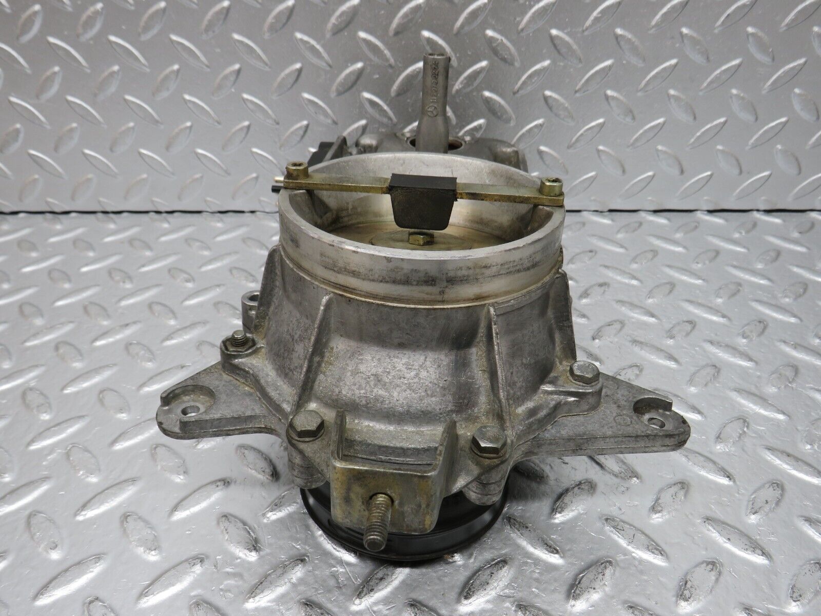 32642 Mercedes-Benz S124 300TE Air Flow Mass Meter Sensor Bosch 1031410090