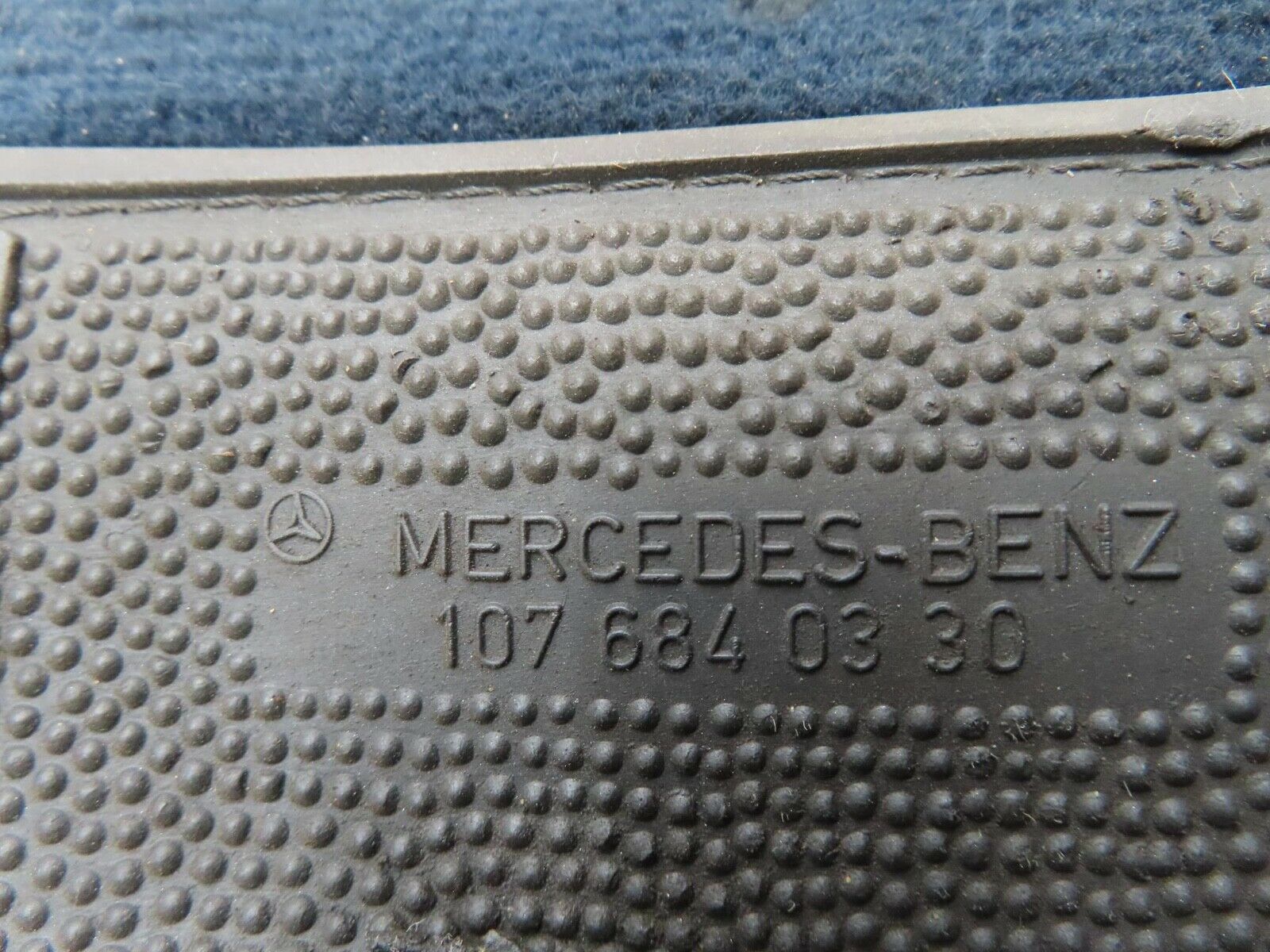 13888 Mercedes-Benz C107 280SLC Front Left Floor Carpet LHD 1076840330