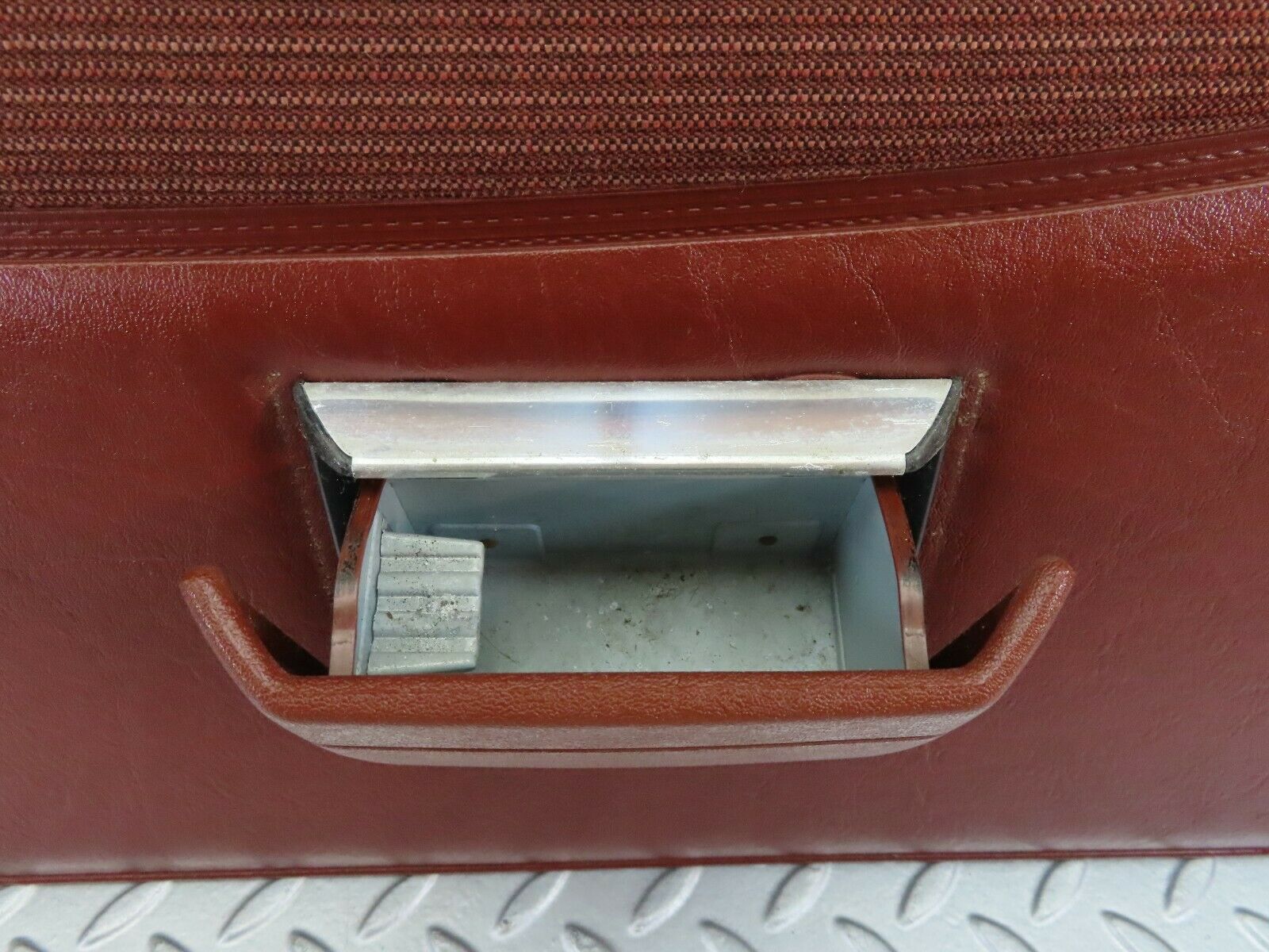 7601 Mercedes-Benz S123 230TE Wagon Rear Left Door Card