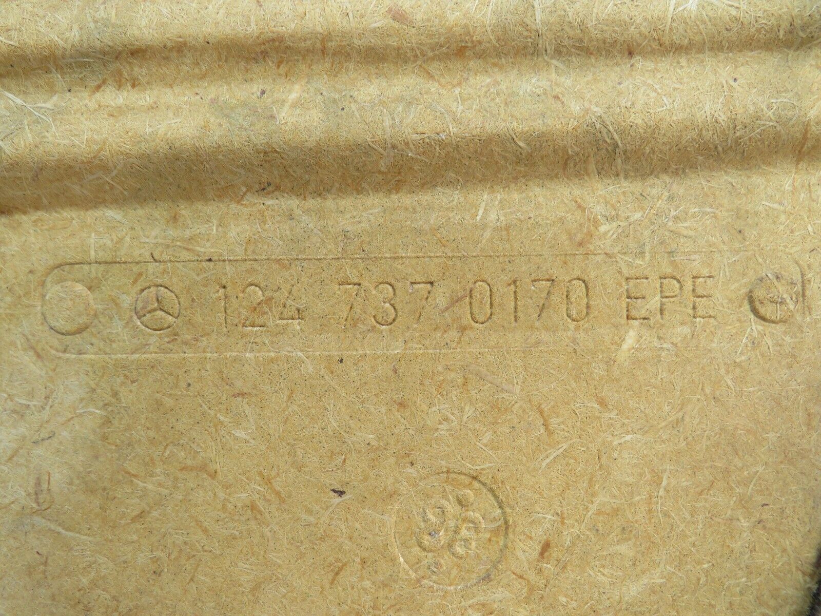 29250 Mercedes-Benz W124 230E Rear Left Door Card Beige 1247370170