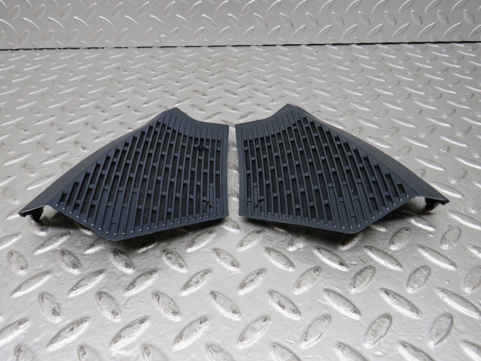 31979 Mercedes-Benz W123 230E Dashboard Speaker Covers 1236802707 1236802807