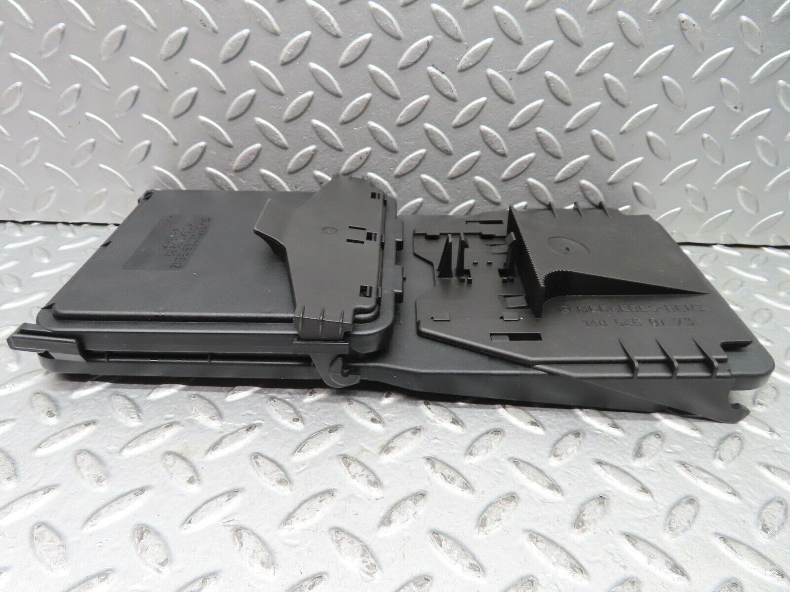 19684 Mercedes-Benz C140 CL420 Coupe Fuse Box Lid 1405450173
