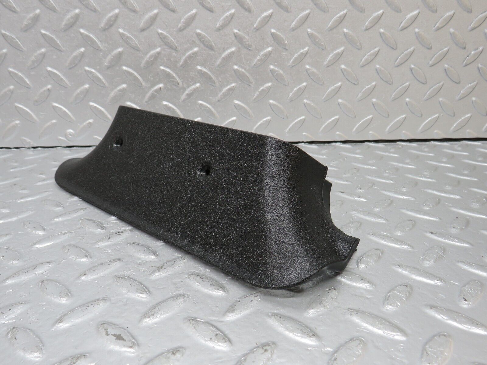 40557 Mercedes-Benz W126 B Pillar Bottom Cover Left Black 1266920122