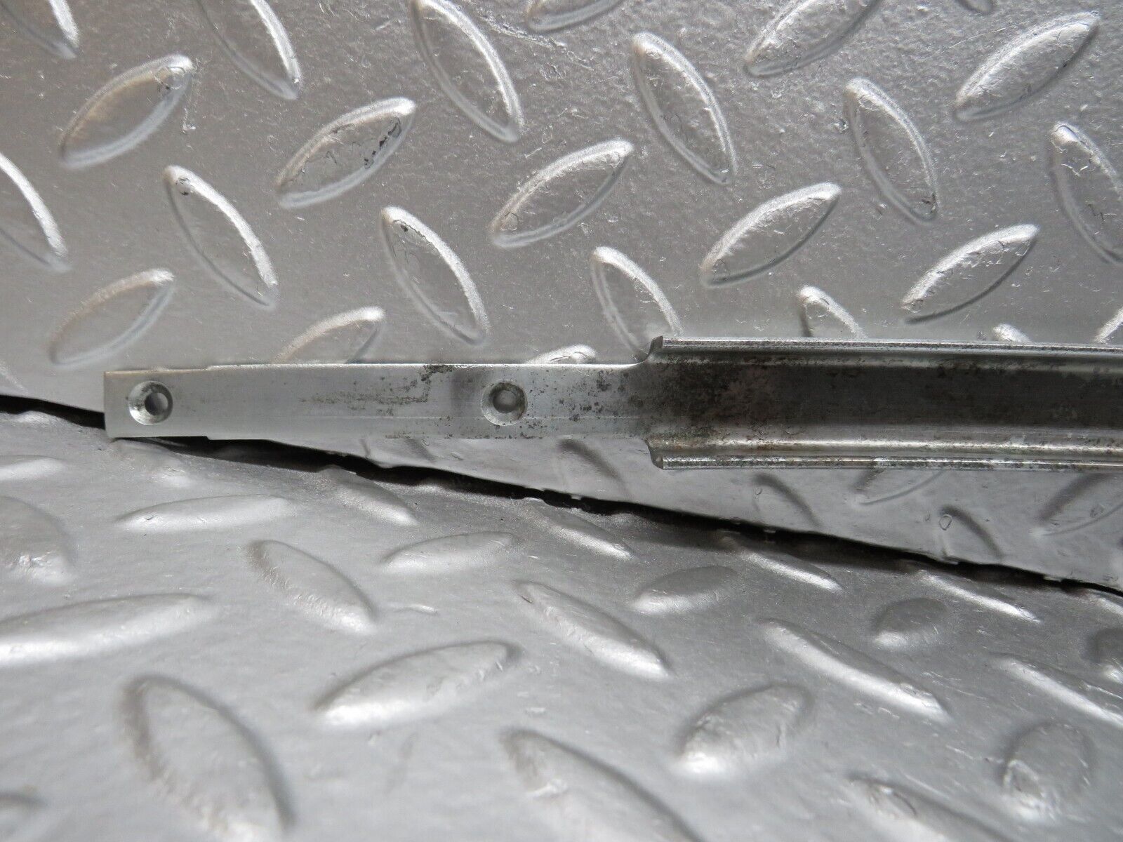 0701 Mercedes-Benz C107 350SLC Coupe Door Window Channel Front Right