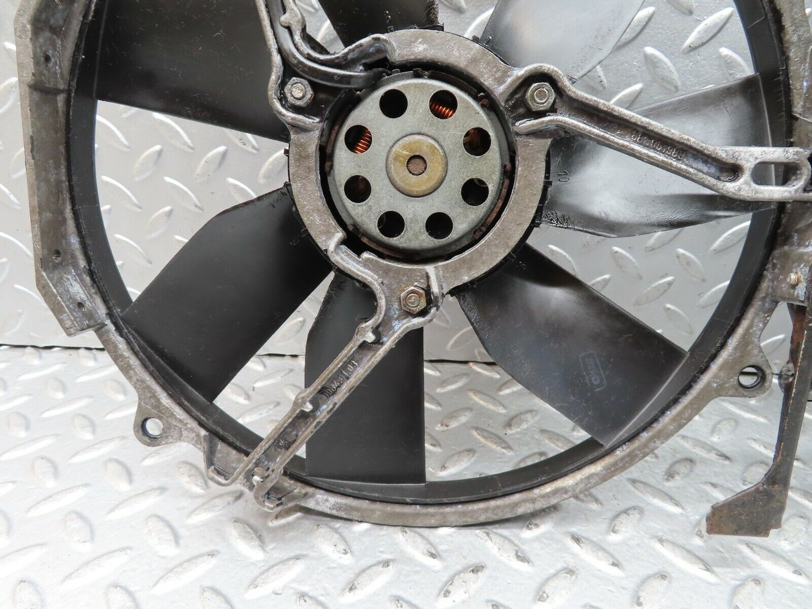 19636 Mercedes-Benz C140 CL420 Coupe Engine Cooling Fan AEG