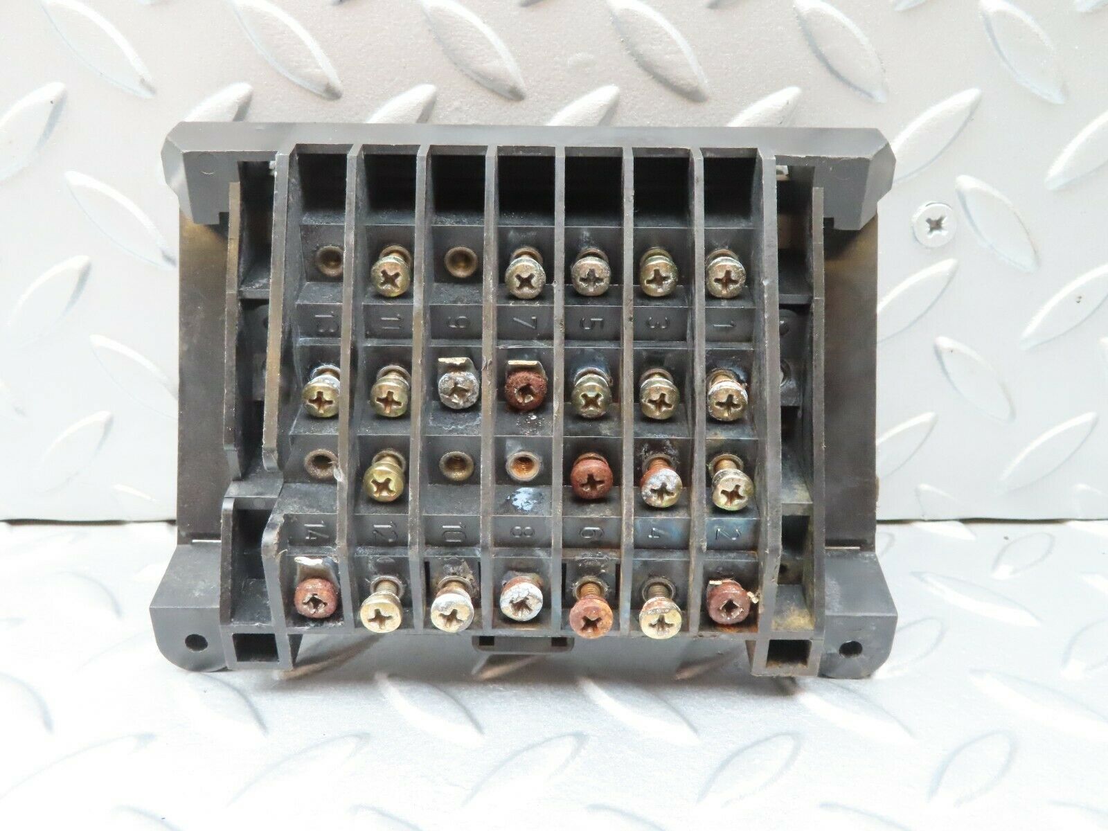 4190 Mercedes-Benz S123 200T Wagon Fuse Box 1235400650