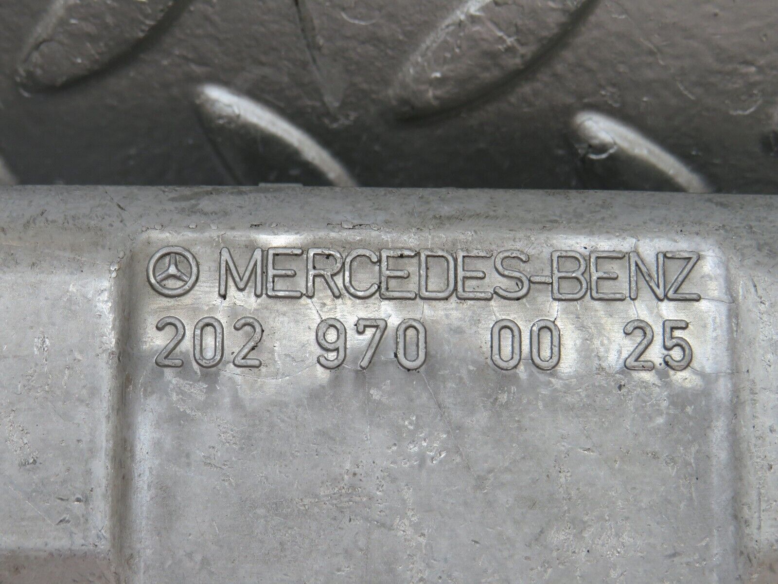 25819 Mercedes-Benz W124 280E Rear Headrest Folding Mechanism 2029700025