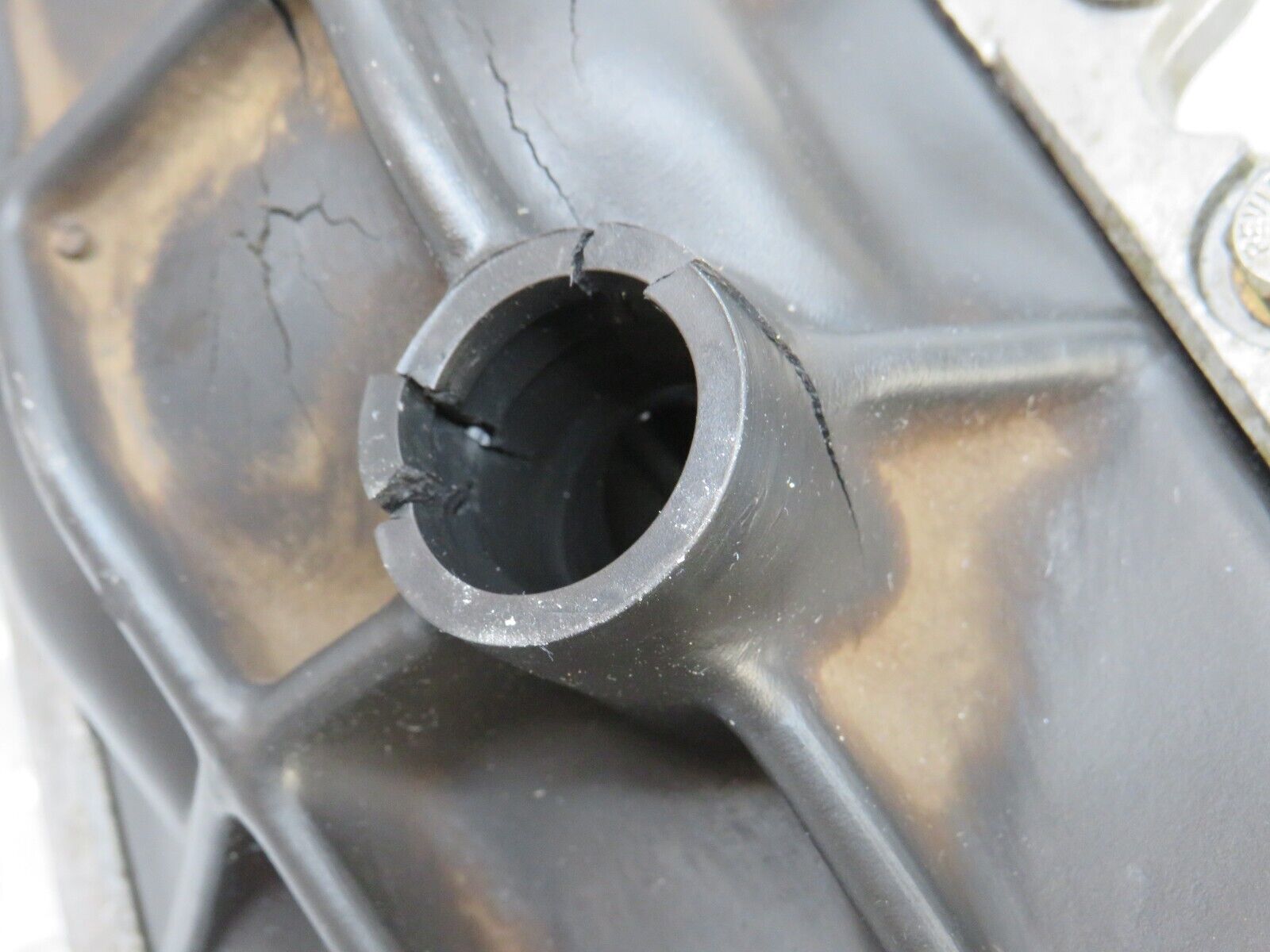 36667 Mercedes-Benz W201 190E 2.0L Air Flow Mass Sensor Bosch 0438121001 1021410990