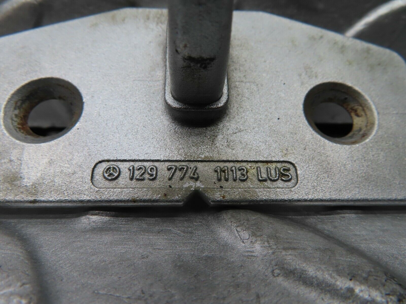 20147 Mercedes-Benz R129 300SL Coupe Front Soft Top Lock Brackets 1297741113