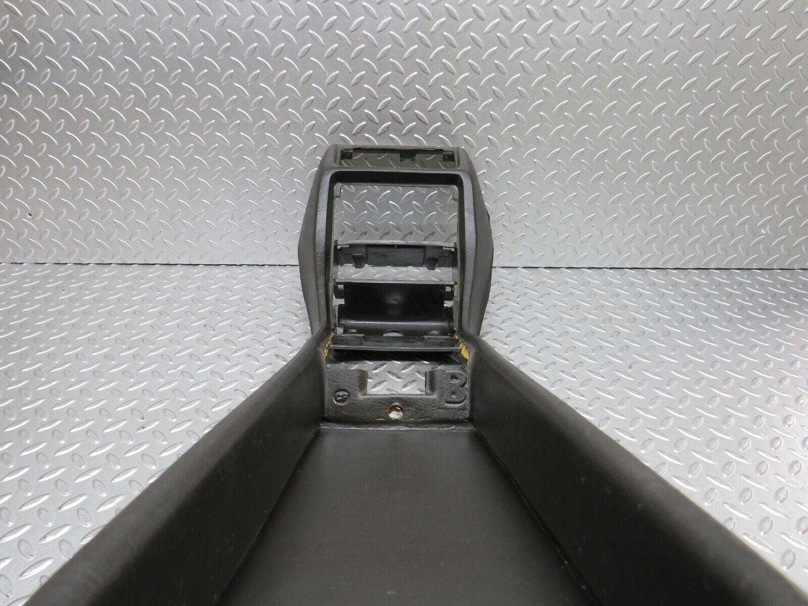 28549 Mercedes-Benz W123 230E Centre Console Brown