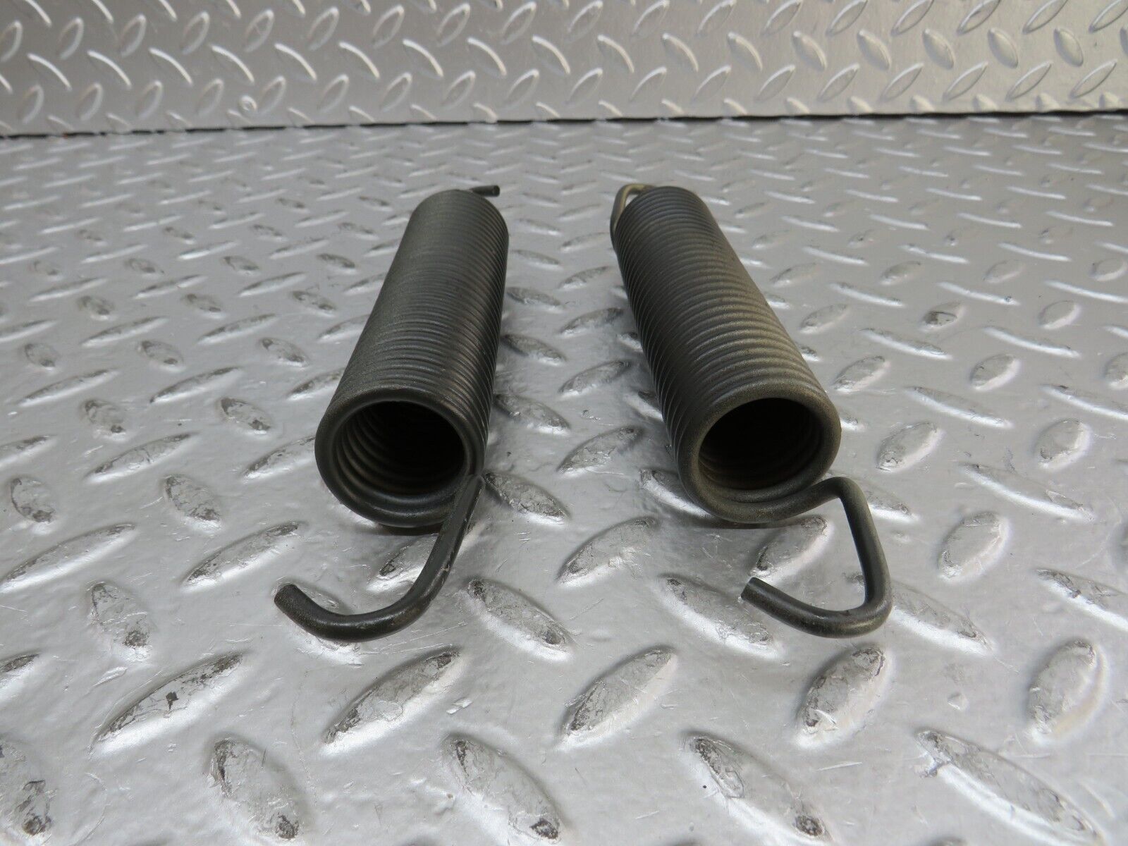 27160 Mercedes-Benz W123 280E Trunk Lid Hinge Spring Pair