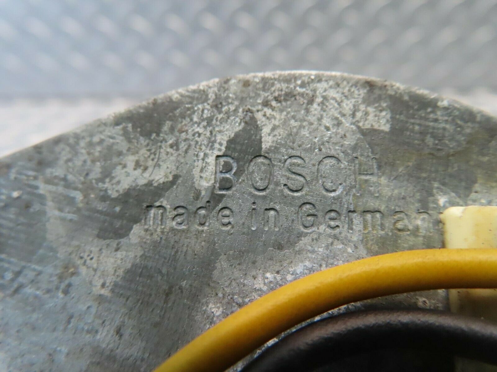 10910 Mercedes-Benz W123 230E Wiper Motor Bosch 0390341077