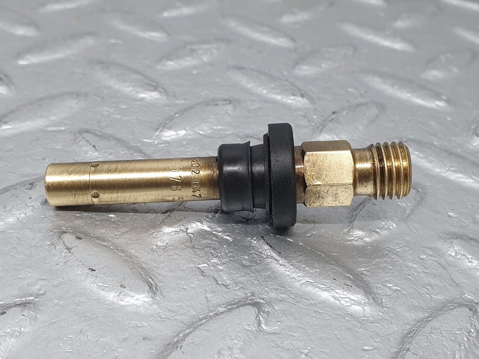 41036 Mercedes-Benz W126 300SE Fuel Injector Bosch 0000785623 0437502047