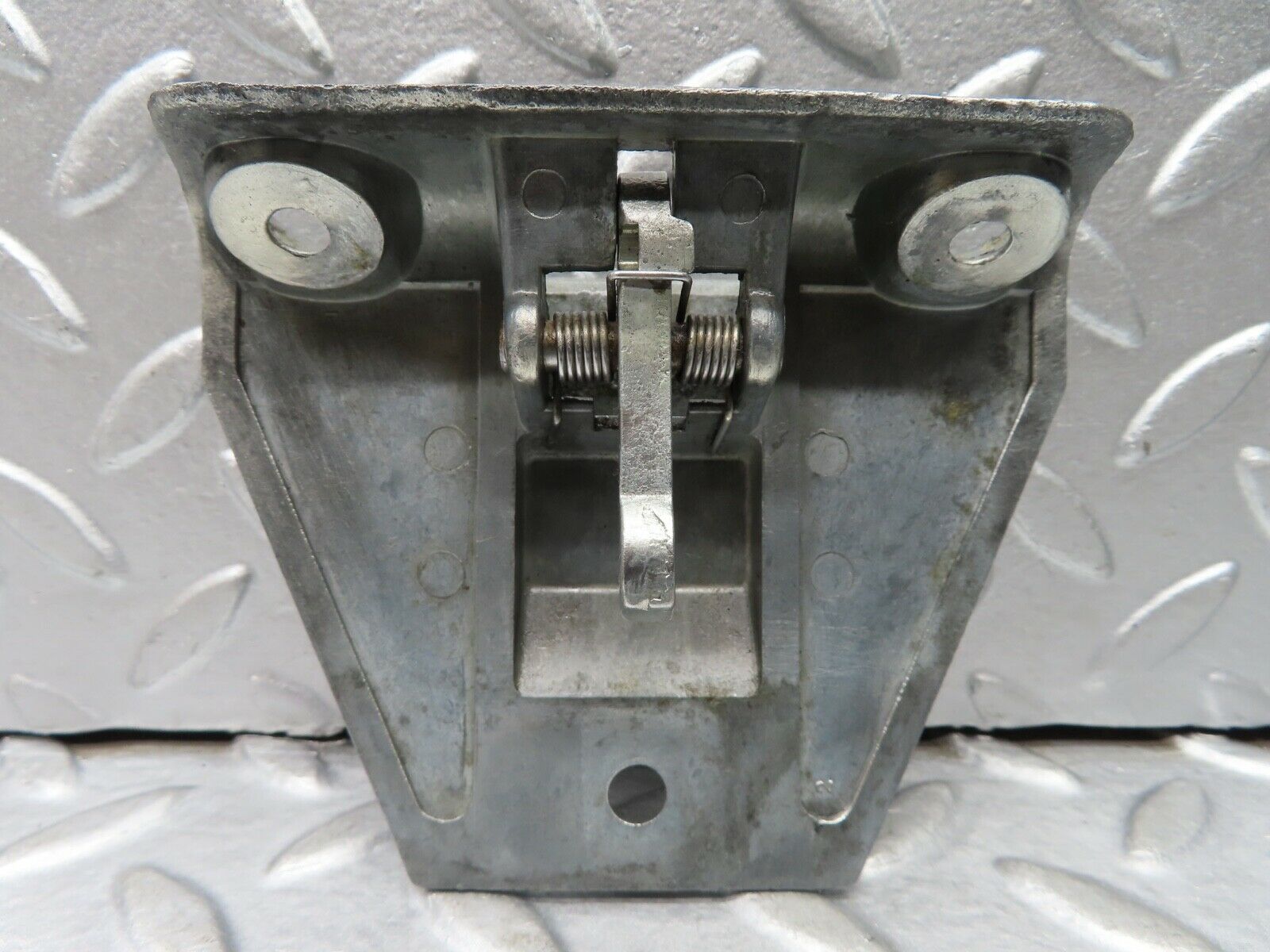 20346 Mercedes-Benz W114 280CE Coupe Trunk Lock Latch