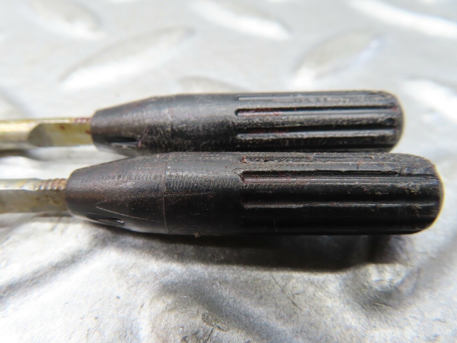 19262 Mercedes-Benz W123 300D Rear Door Lock Knob Pair