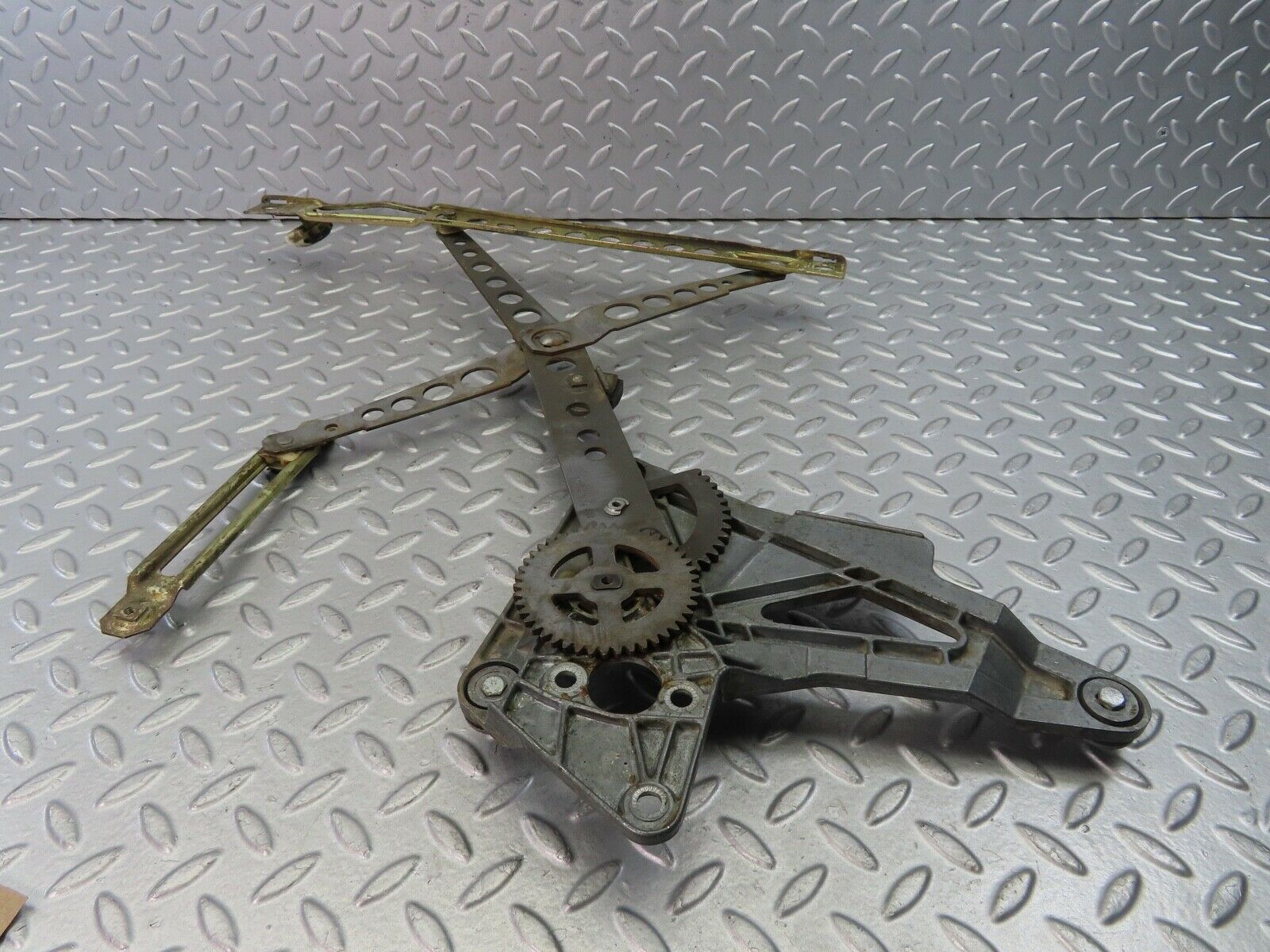 9155 Mercedes-Benz W123 Front Left Power Window Regulator 1237202746