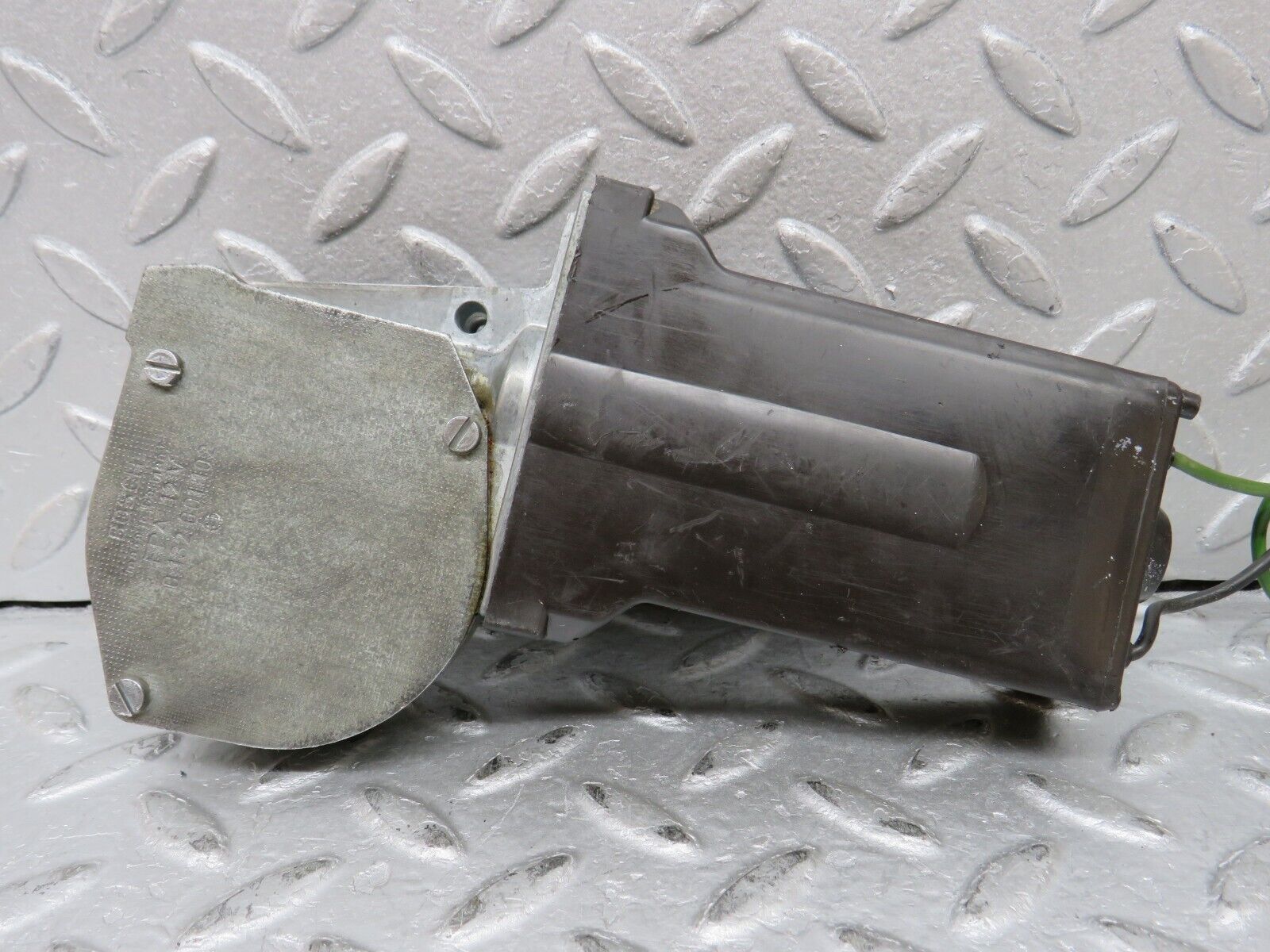 37417 Mercedes-Benz W109 300SEL Front Right Window Regulator Motor Bosch 0132001102