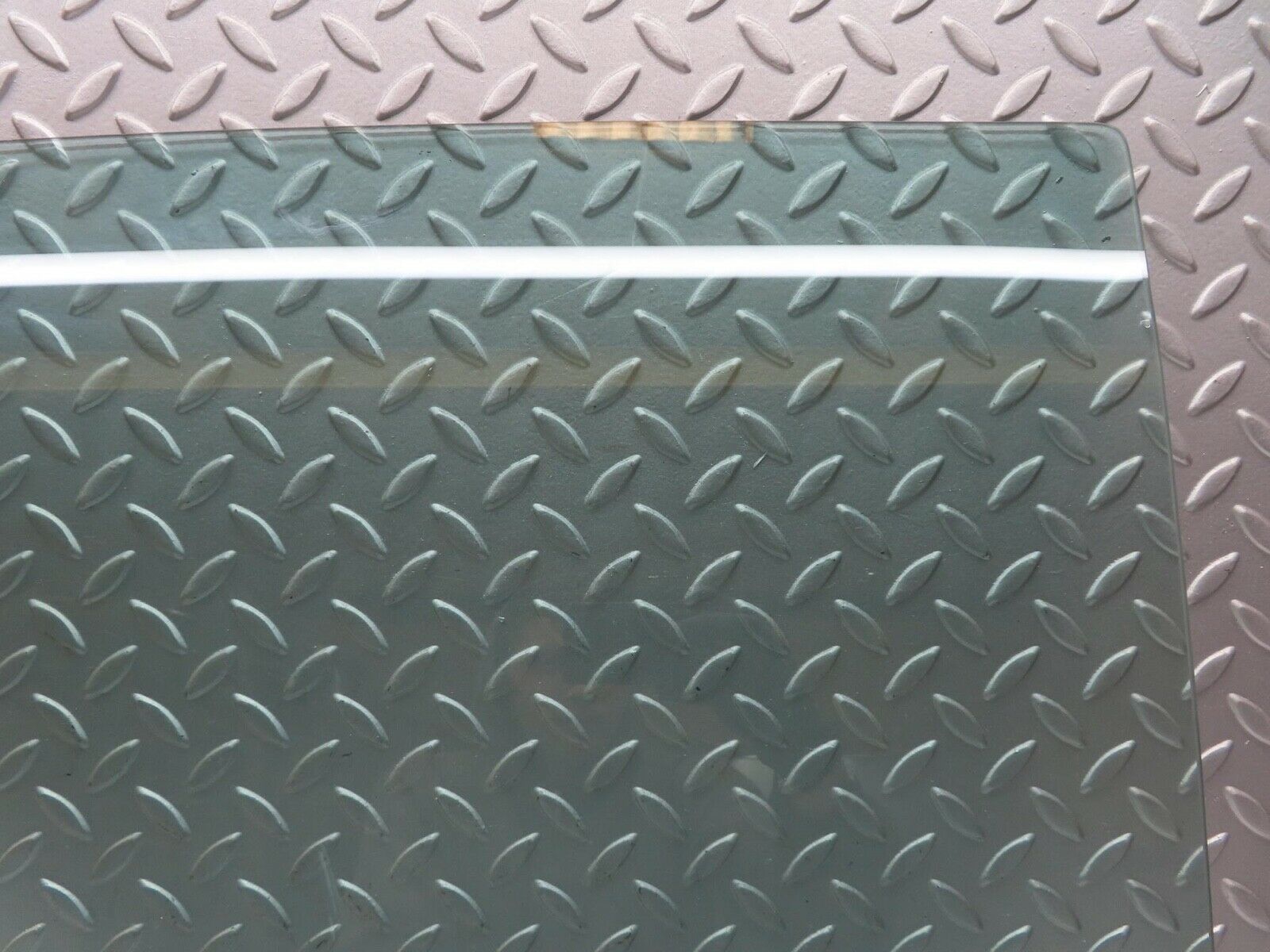 12911 Mercedes-Benz W123 200 Rear Right Door Window Glass